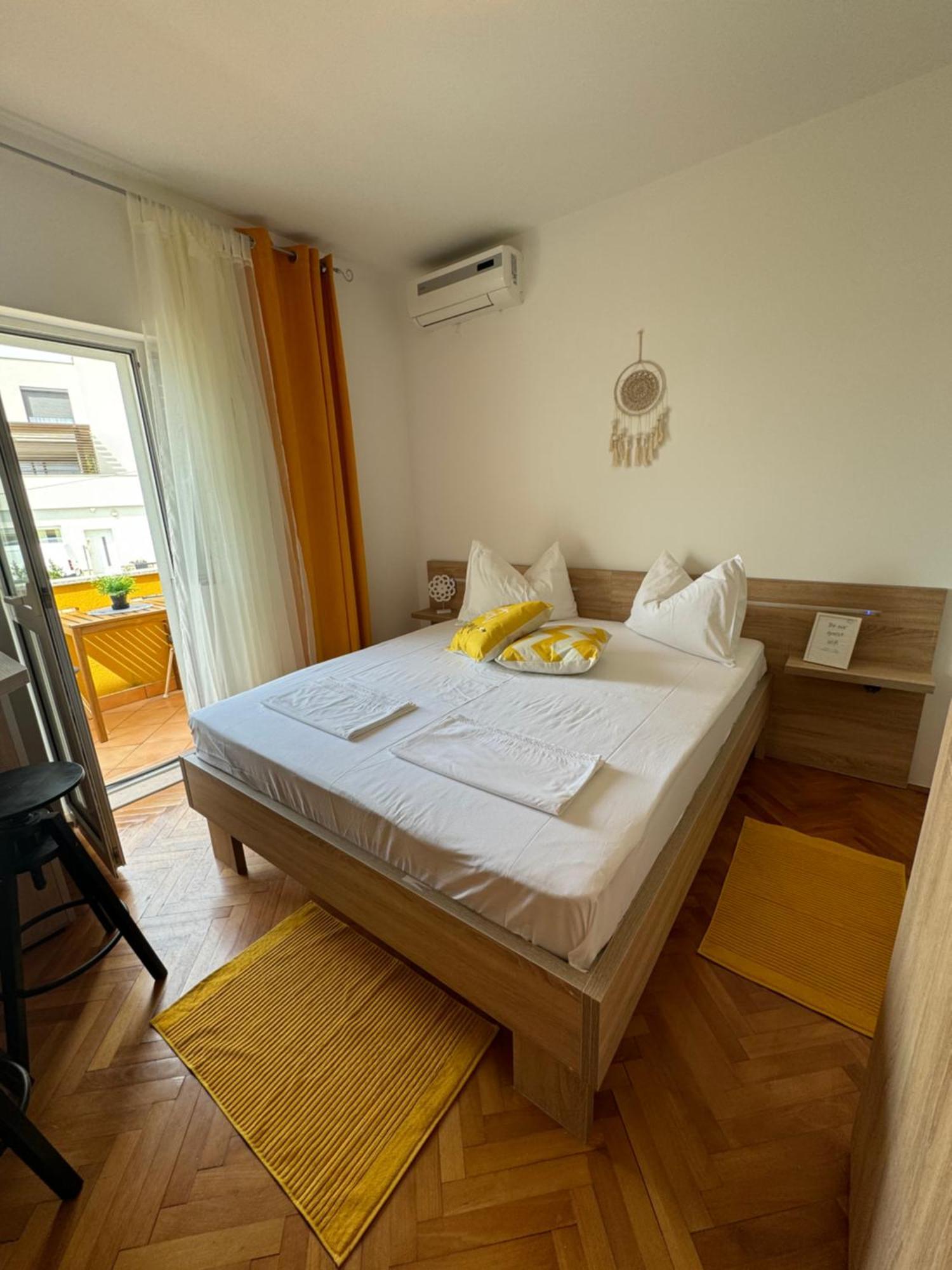 The Manzoni Family 4 Hotel Punat Exterior photo
